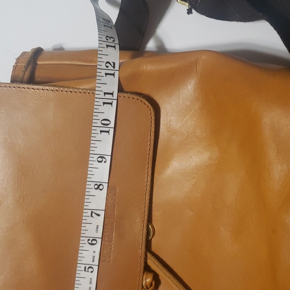 Montana Hudson Leather Backpack/ Bag - Picture 4 of 9